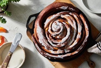 Giant Skillet Cinnamon Bun