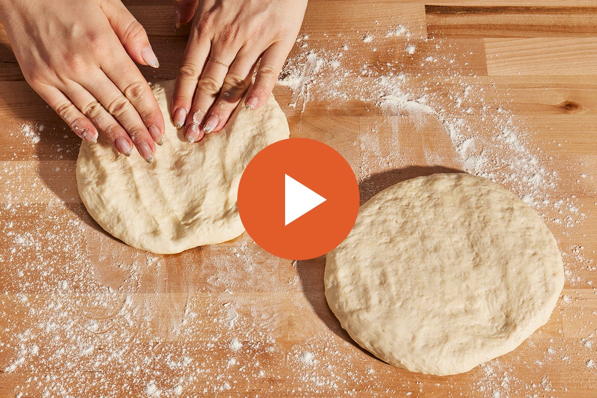 How to shape pizza dough