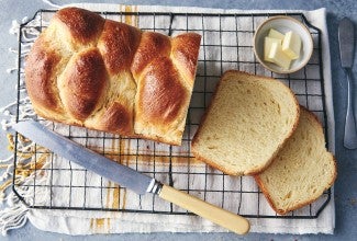 Italian Easter Cheese Bread (Crescia al Formaggio)