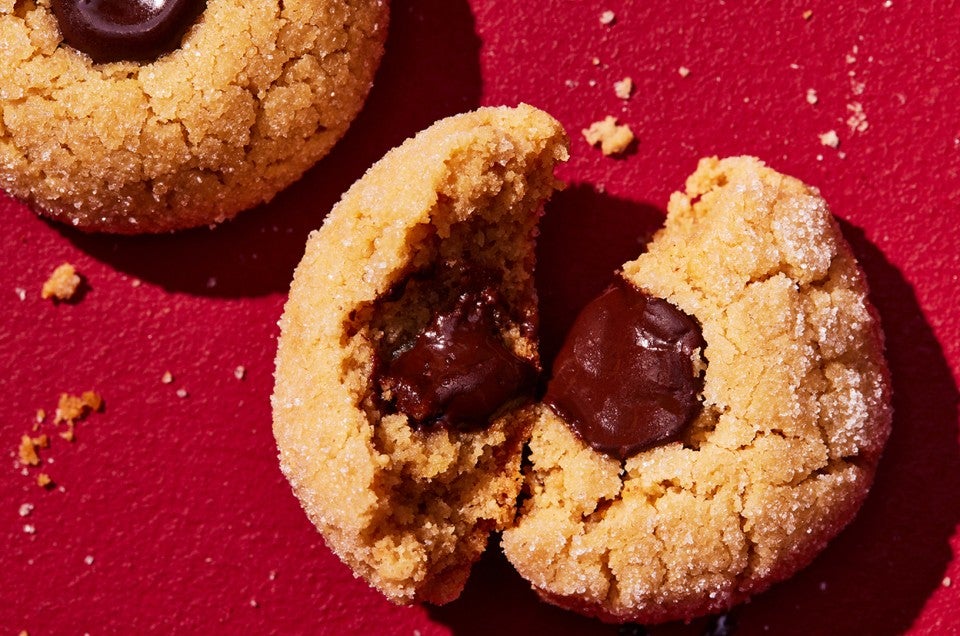 Organic Peanut Butter Chocolate Buttons - select to zoom