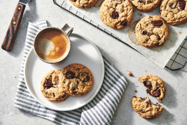 Soft Chocolate Chip Cookies