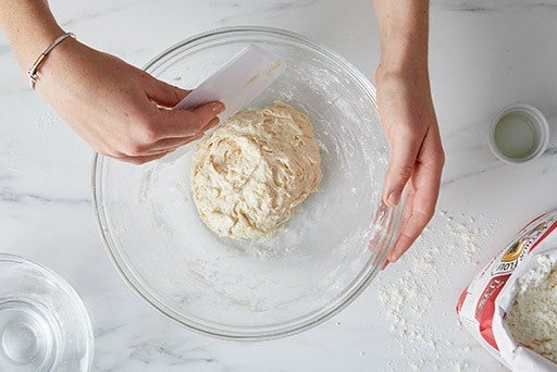 Crispy Cheesy Pan Pizza – Step 3